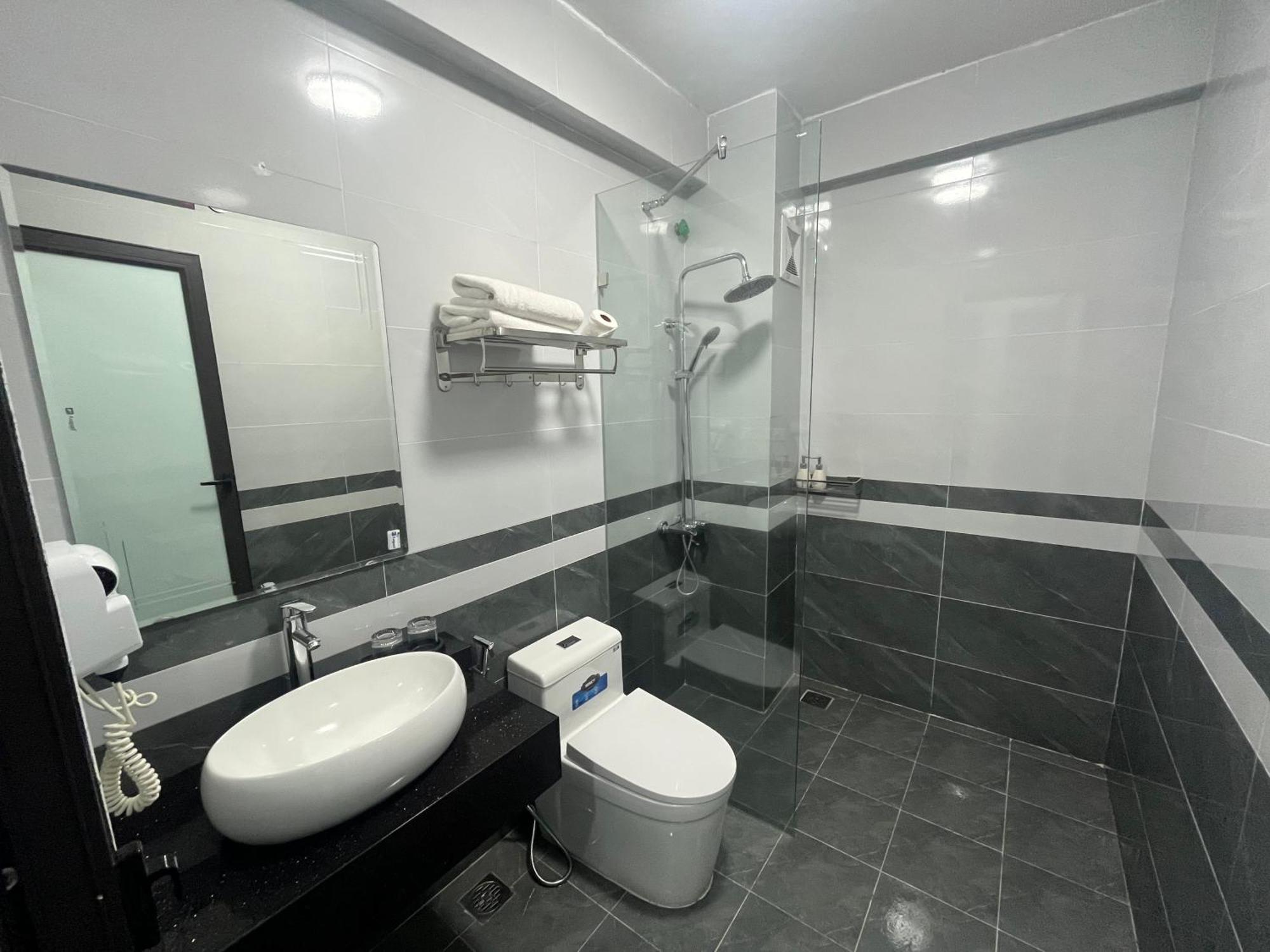 האנוי The Queen Hotel & Spa 2 מראה חיצוני תמונה
