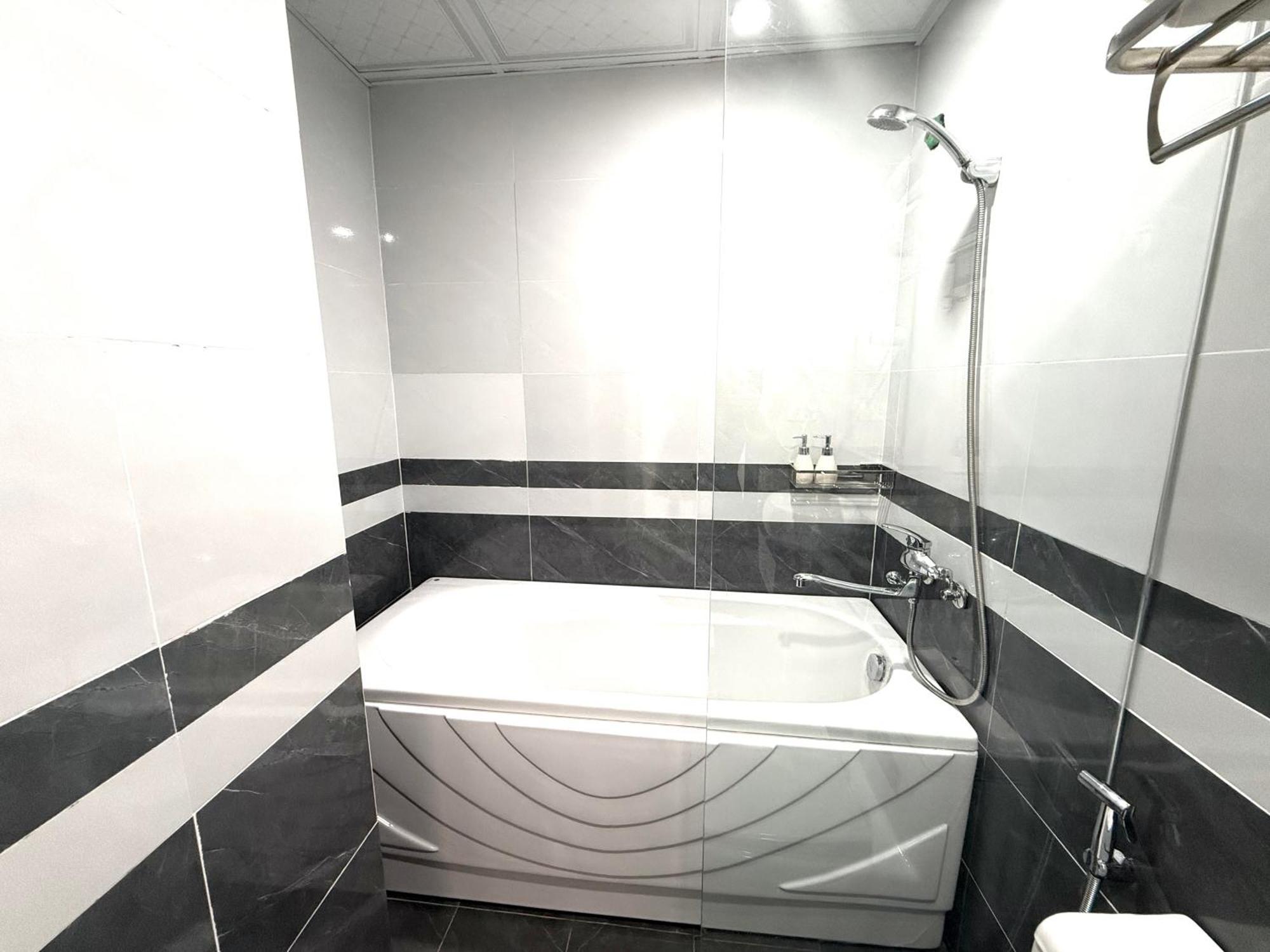 האנוי The Queen Hotel & Spa 2 מראה חיצוני תמונה